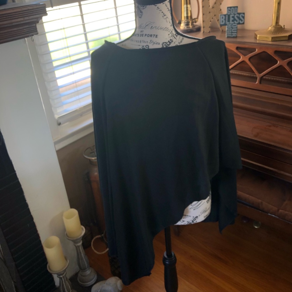 Off the shoulder top size L NWOT